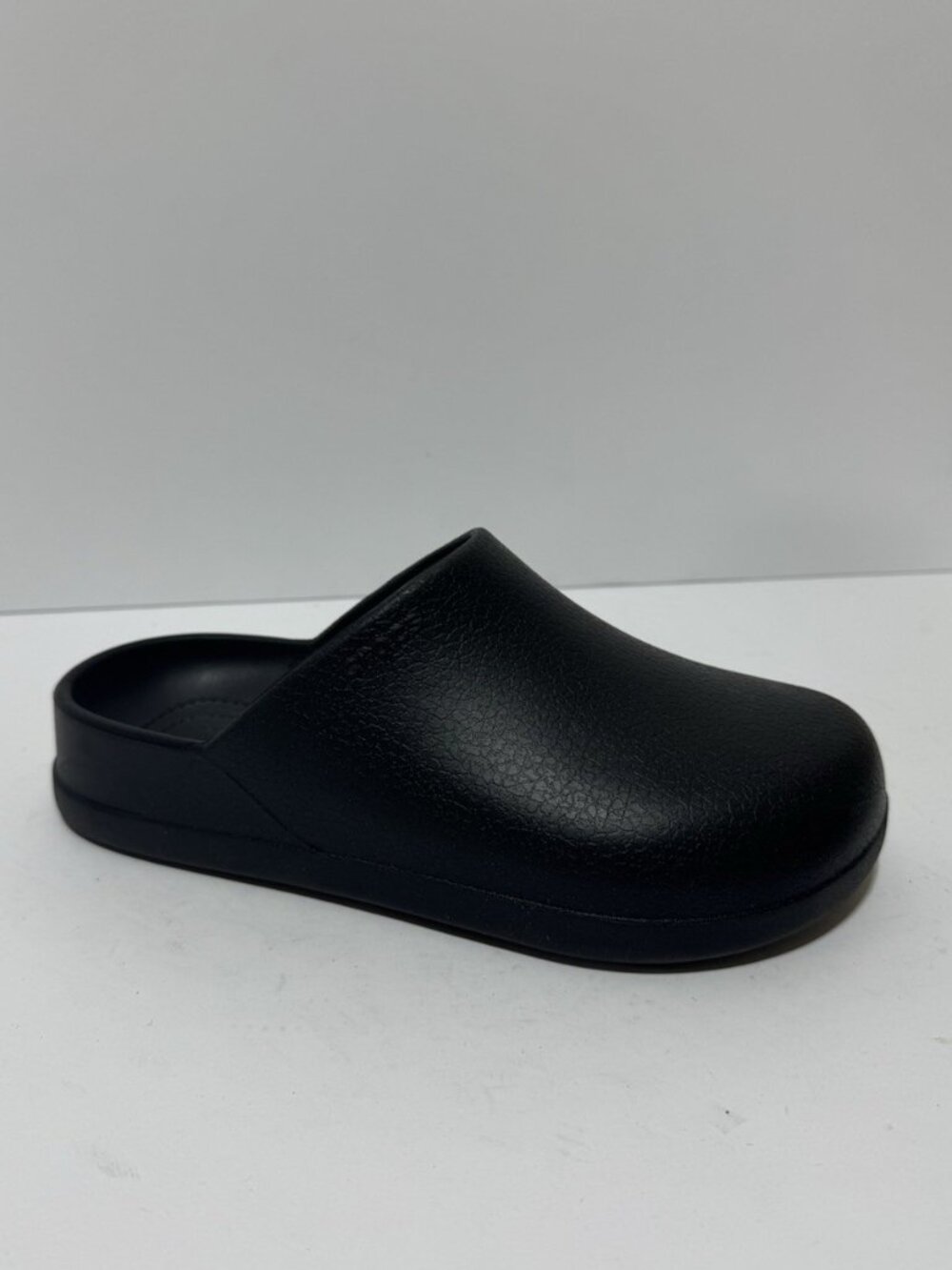 Crocs Womens Dylan Slip-On Clogs Black, Size 6 M